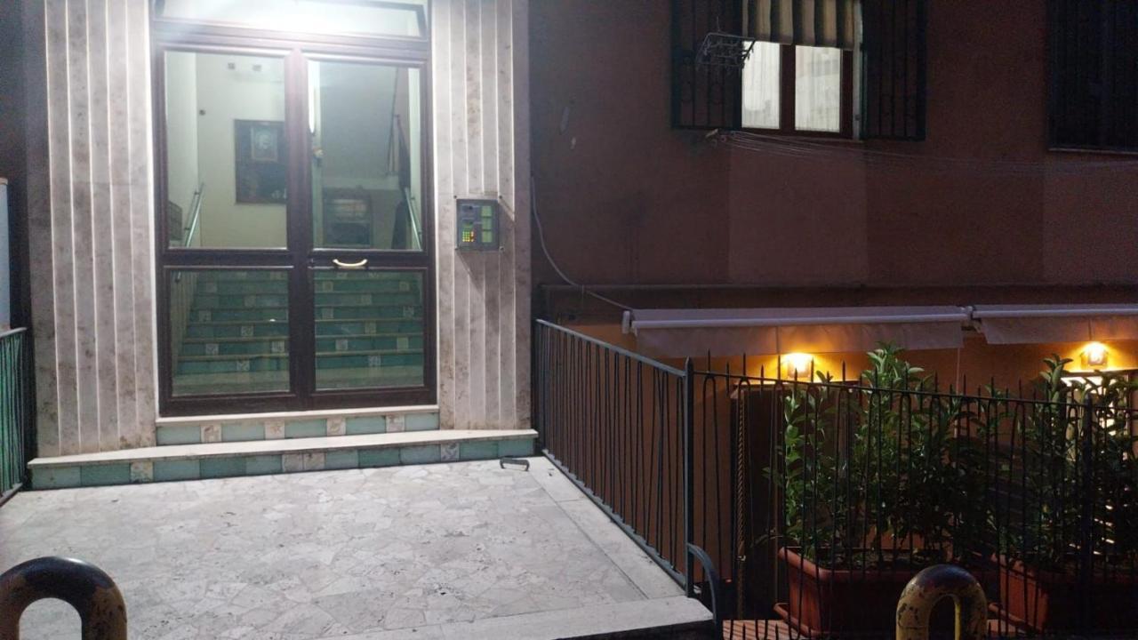 Alery Hotell Neapel Exteriör bild