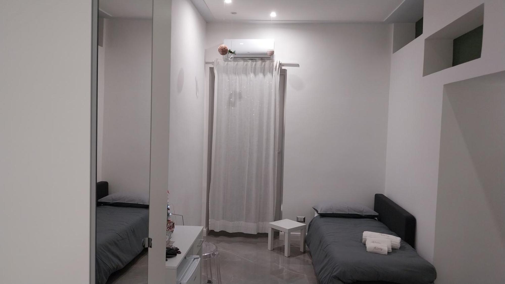 Alery Hotell Neapel Rum bild